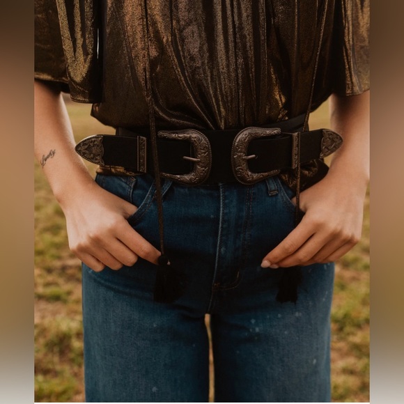 Double Western Leather Belt - Picture 4 of 5